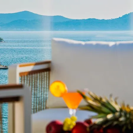 Dedaj - Almaro With Heated Pool Apartamento *