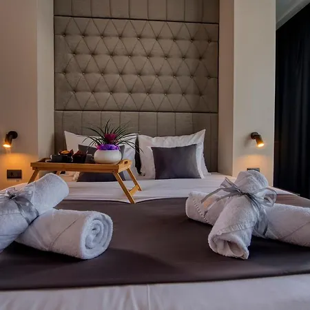 Apartamento Dedaj - Almaro With Heated Pool *