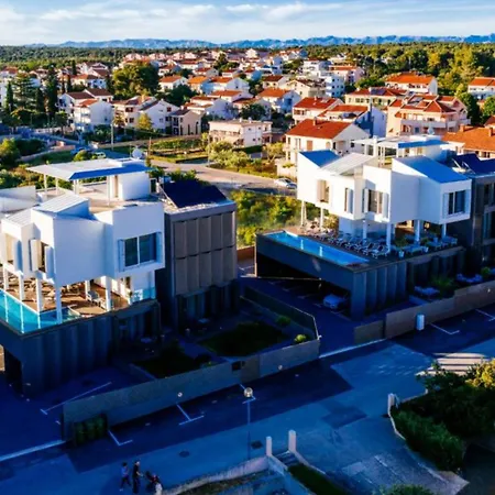 Dedaj - Almaro With Heated Pool Apartamento