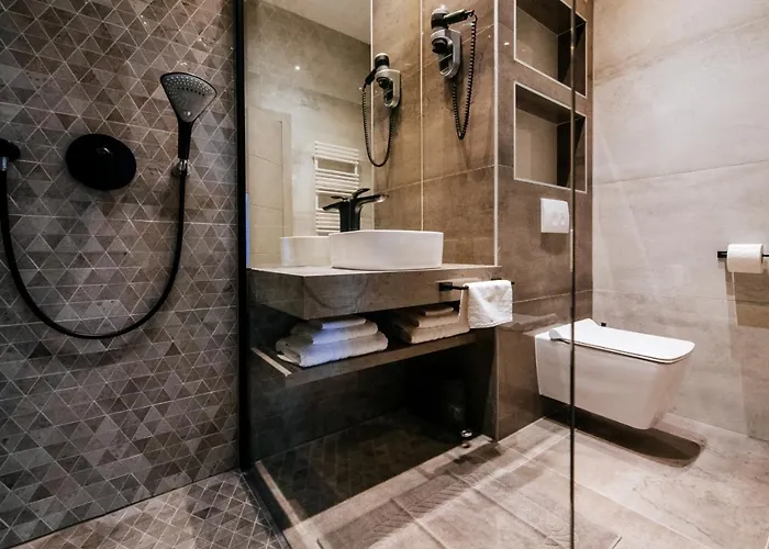 Dedaj - Almaro With Heated Pool Zadar