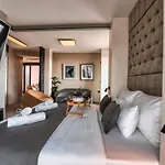 아파트 Dedaj - Almaro With Heated Pool