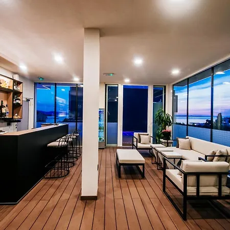 Dedaj - Almaro With Heated Pool Apartment