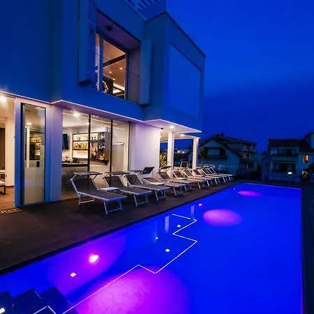 Apartmán Dedaj - Almaro With Heated Pool Zadar