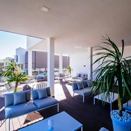 Apartmán Dedaj - Almaro With Heated Pool Zadar