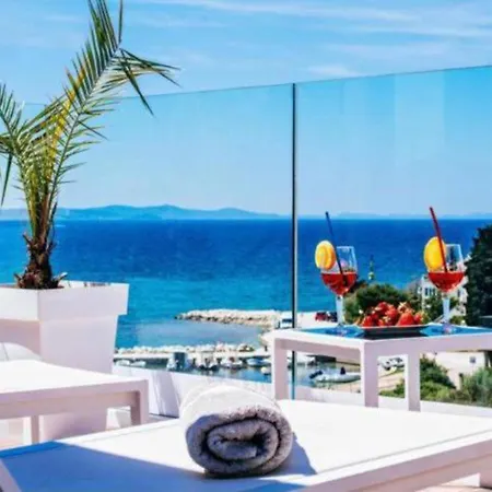 Dedaj - Almaro With Heated Pool Apartmán