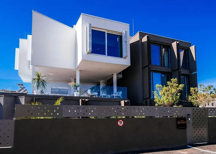 Dedaj - Almaro With Heated Pool * Zara